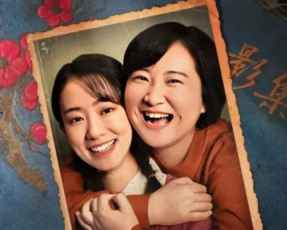 类似我在娱乐圈吃瓜演戏